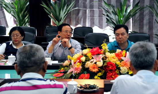 2中國保健協會副理事長周邦勇講話.jpg
